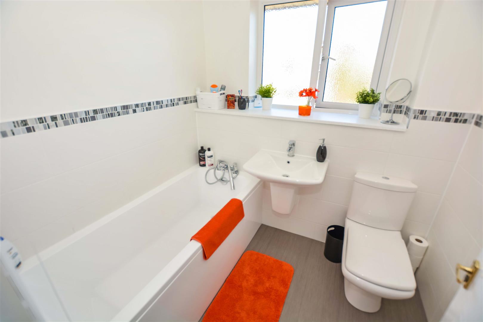 LUXURY FIRST FLOOR BATHROOM